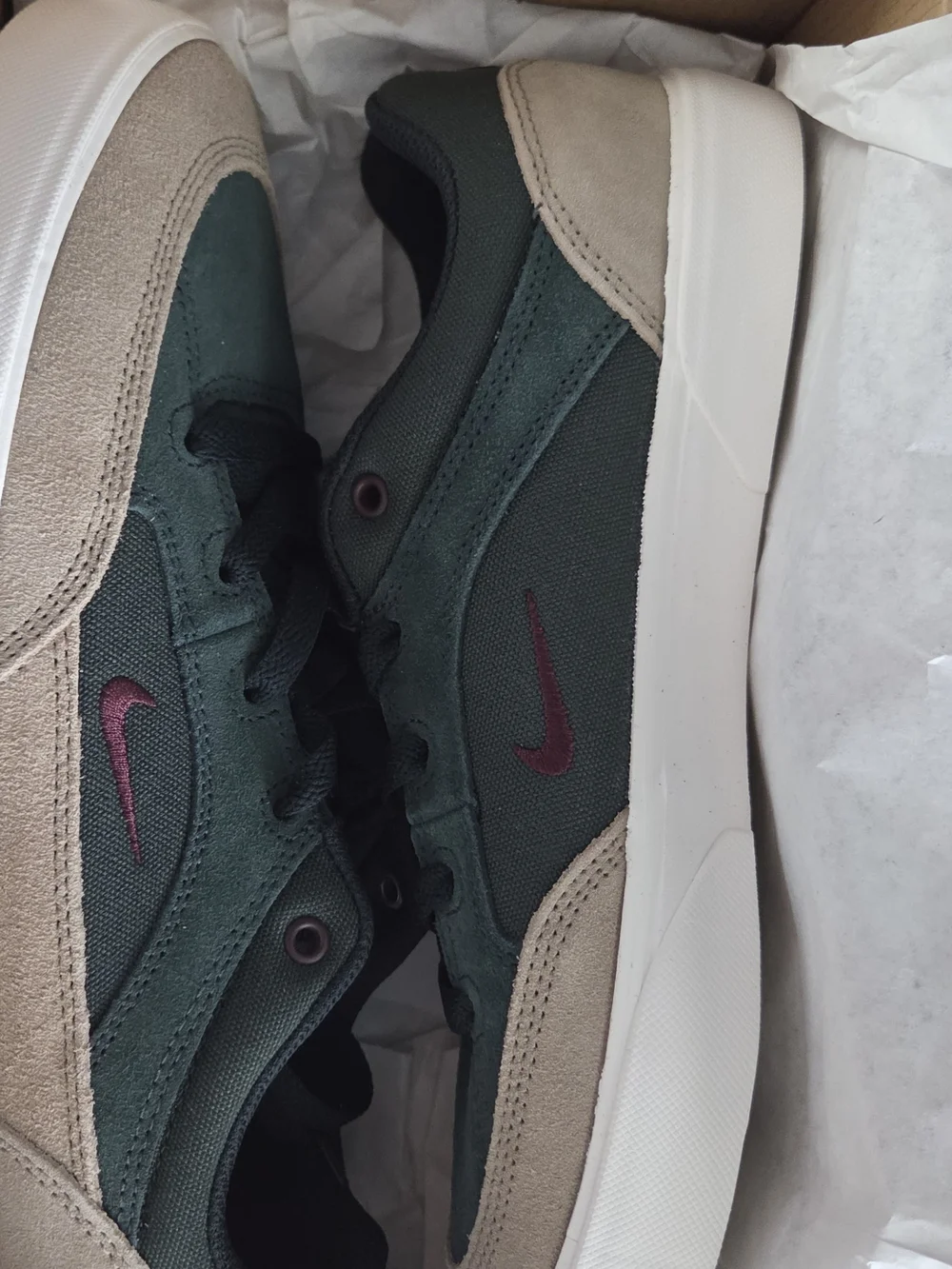 Nike Men's Low-Top Sneakers in Dark Green and Tan